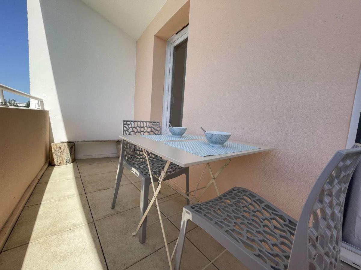 2 Pieces, Piscine, Balcon, Parking, Proche - La Rochelle - Fr-1-246-529 La Rochelle (Charente-Maritime)