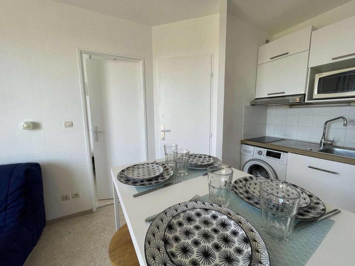 2 Pieces, Piscine, Balcon, Parking, Proche - La Rochelle - Fr-1-246-529 Apartment *